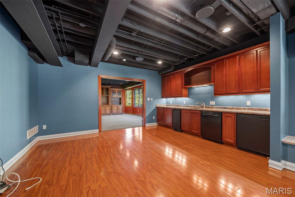 Nooning Tree One - Residential