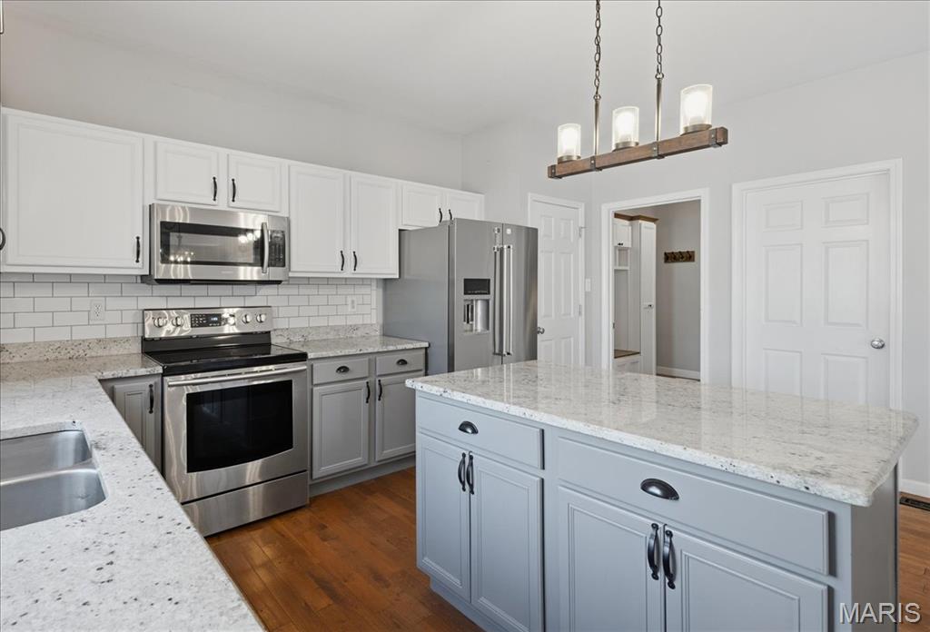 Bluffs Five The - Residential