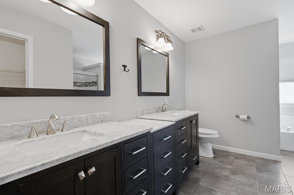 Bluffs Five The - Residential