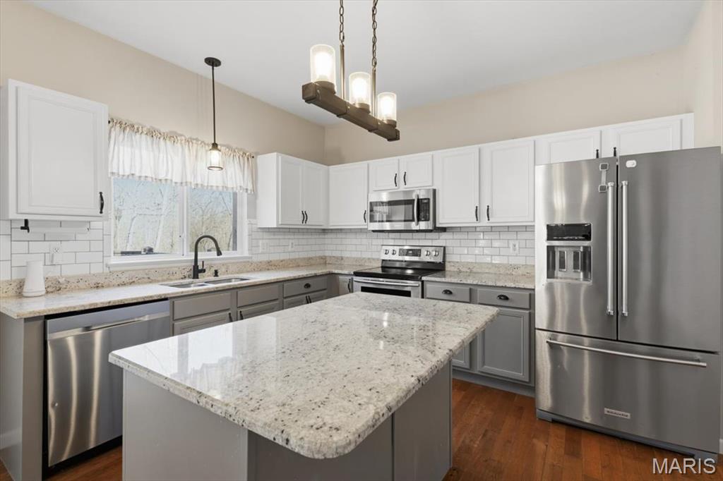 Bluffs Five The - Residential