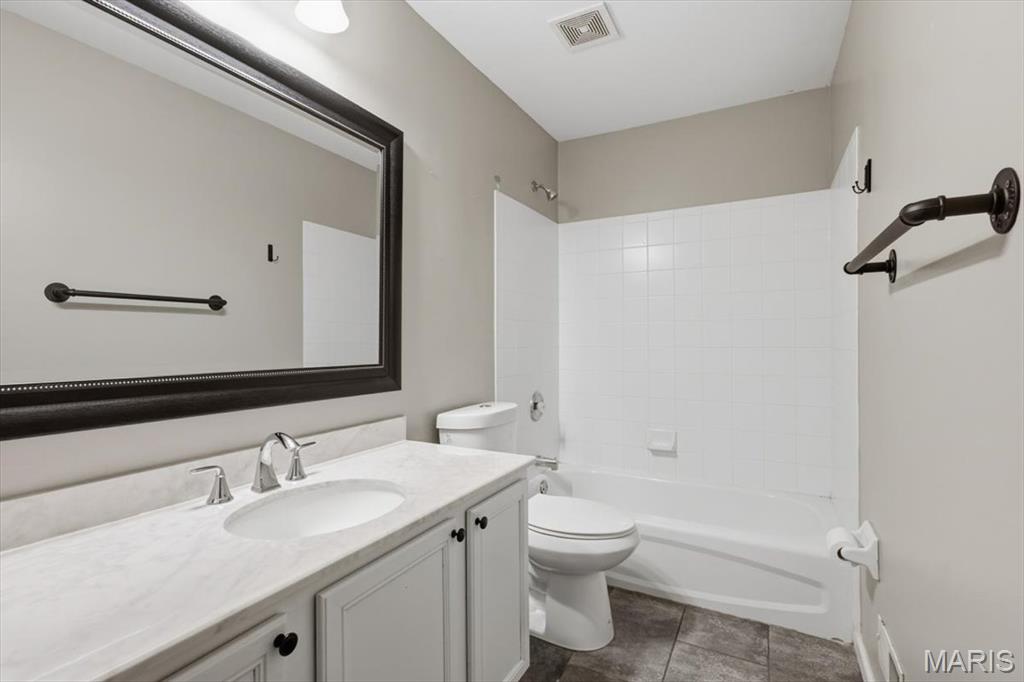 Bluffs Five The - Residential