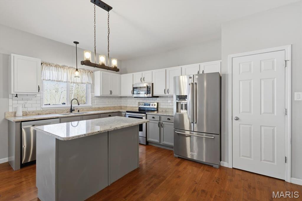 Bluffs Five The - Residential