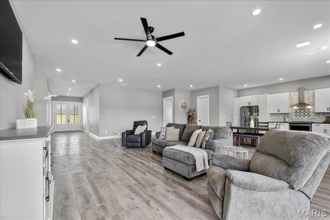 Tiny photo for 815 N Ethlyn Road, Winfield, MO 63389 (MLS # 25049672)