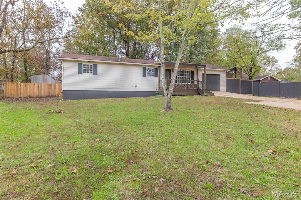 Photo of 3338 Jimmy Lane, Poplar Bluff, MO 63901 (MLS # 25073471)