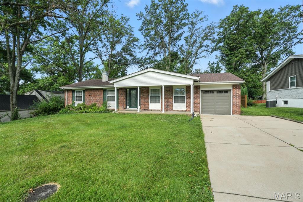 809 Fernview Drive