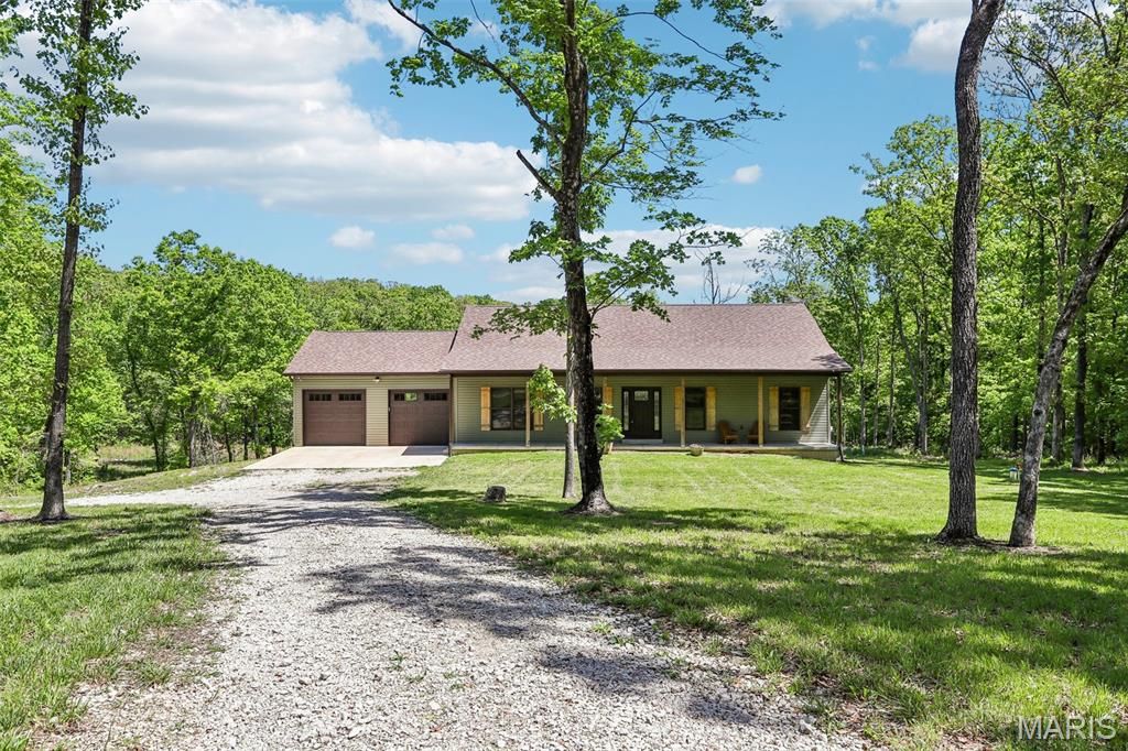 Photo of 10802 Pat Daly Road, Cadet, MO 63630 (MLS # 26026025)