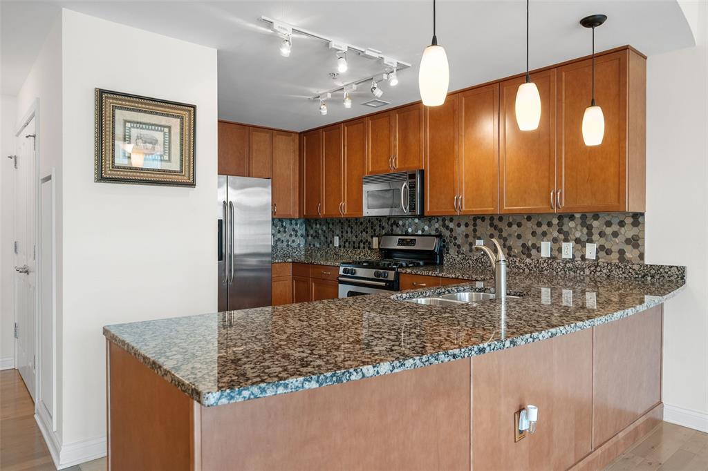 4909 Laclede Avenue 1202