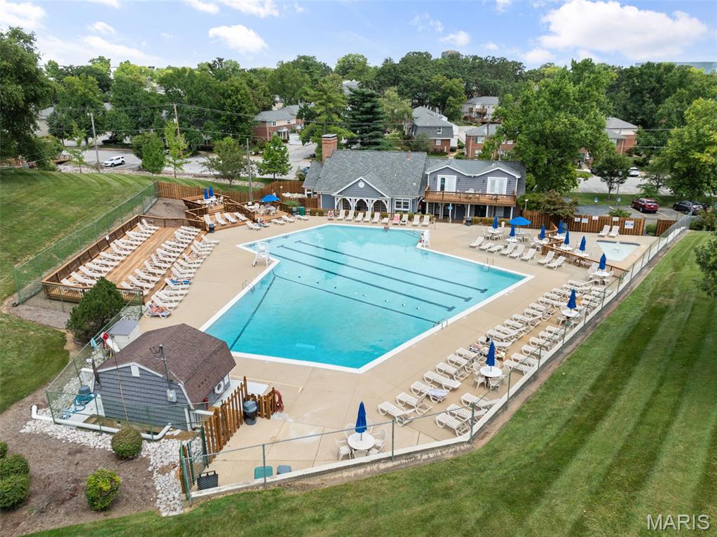 Brentwood Forest Condo Ph Five - Residential