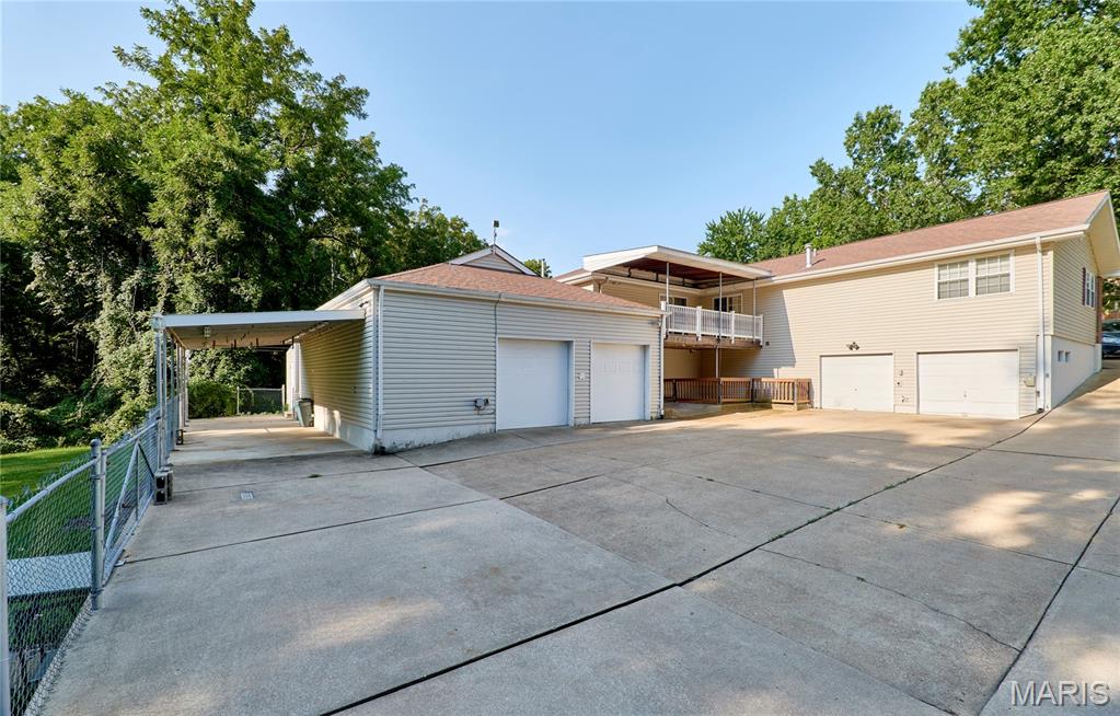 1628 Clock Tower Drive