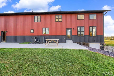 Tiny photo for 10 Henebry Hills Lane, Troy, MO 63379 (MLS # 26047586)