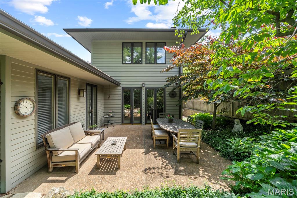 149 N Hanley Road
