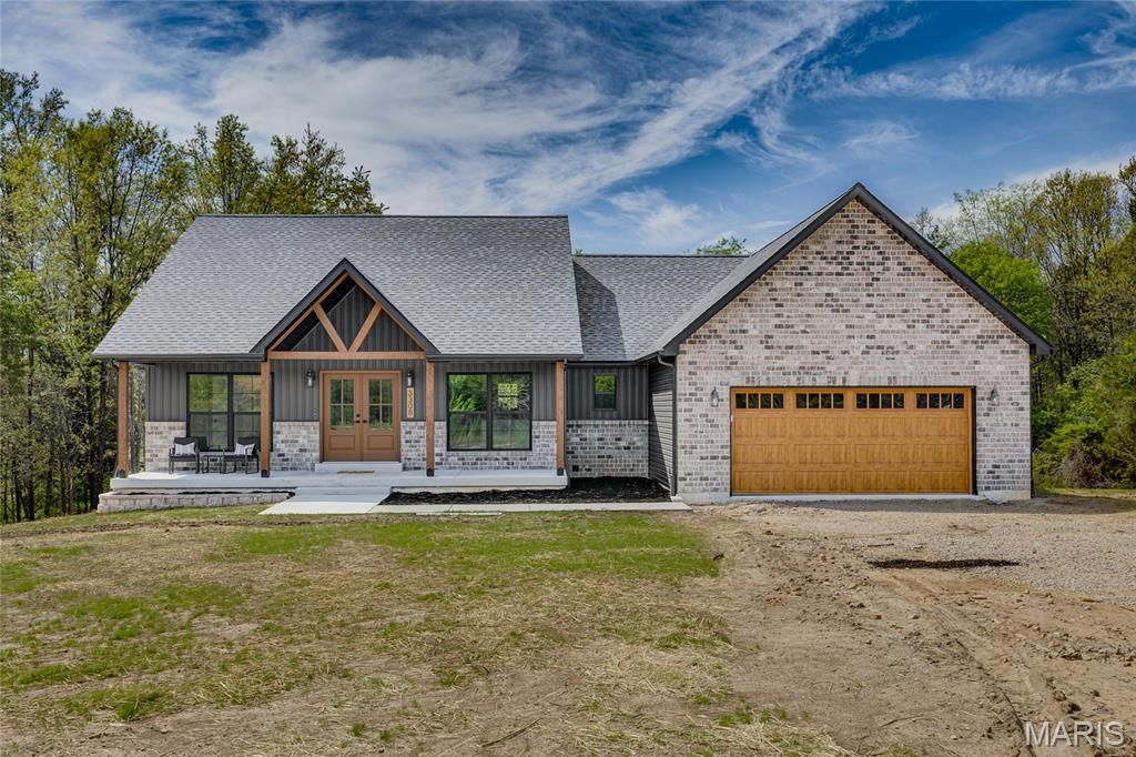 Photo of 3308 Weatherby Lane, Farmington, MO 63640 (MLS # 26024422)