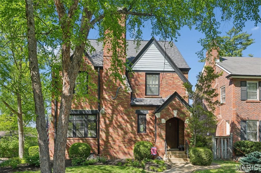 Photo of 7851 Cornell Avenue, University City, MO 63130 (MLS # 26024064)