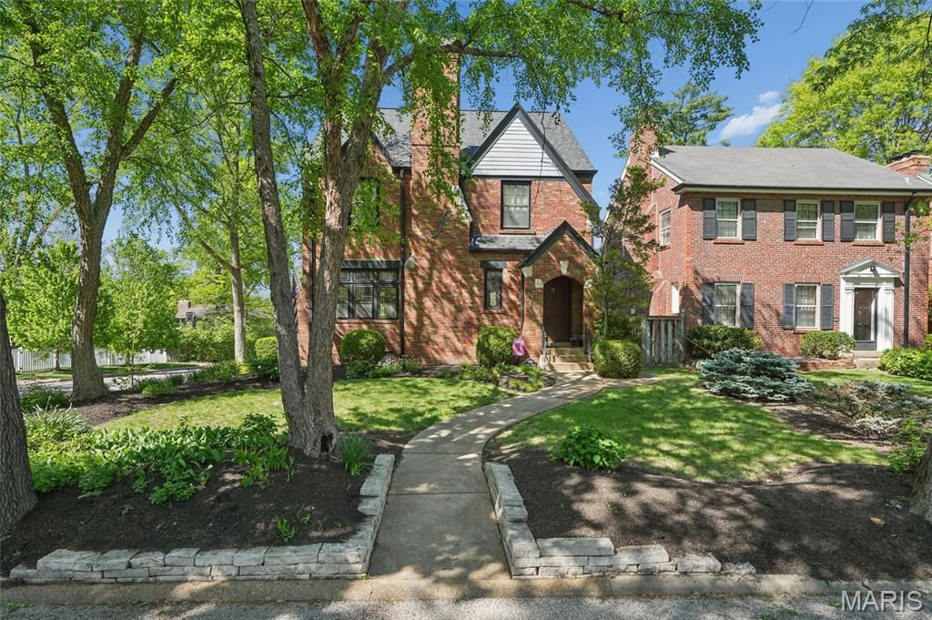 Photo of 7851 Cornell Avenue, University City, MO 63130 (MLS # 26024064)