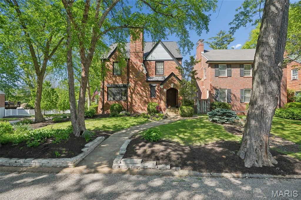 Photo of 7851 Cornell Avenue, University City, MO 63130 (MLS # 26024064)