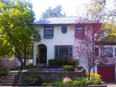 Photo of 7120 Lindell Boulevard, University City, MO 63130 (MLS # 26009044)