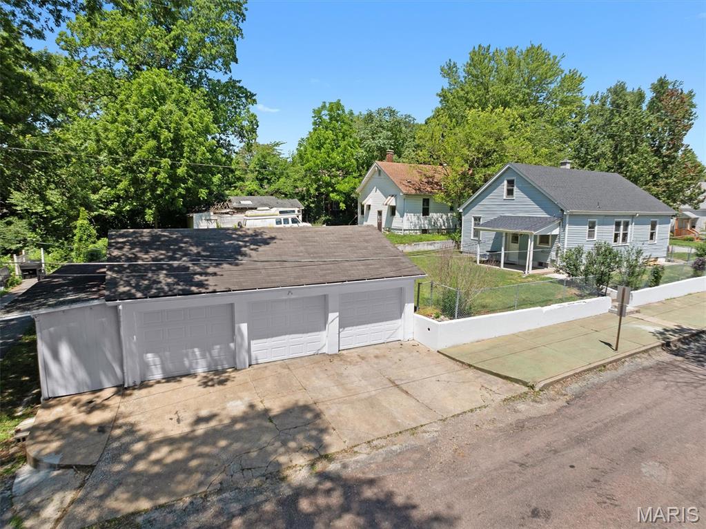 Photo 1 of 43 — 720 E McKinley Street, Belleville, IL 62220
