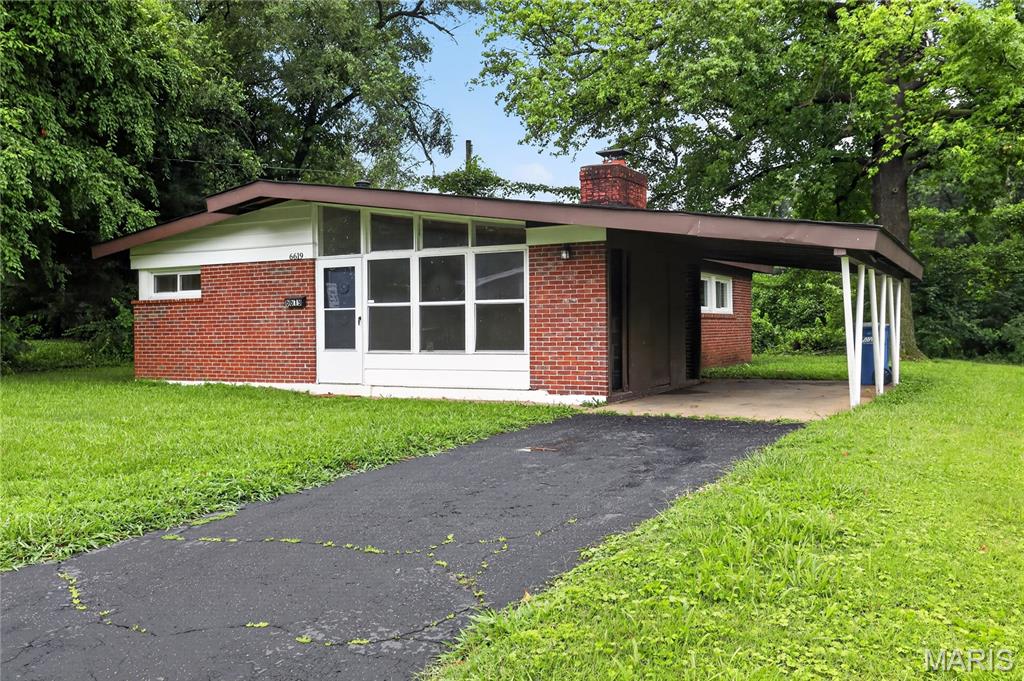 Photo 1 of 31 — 6619 Graybirch Drive, St Louis, MO 63134