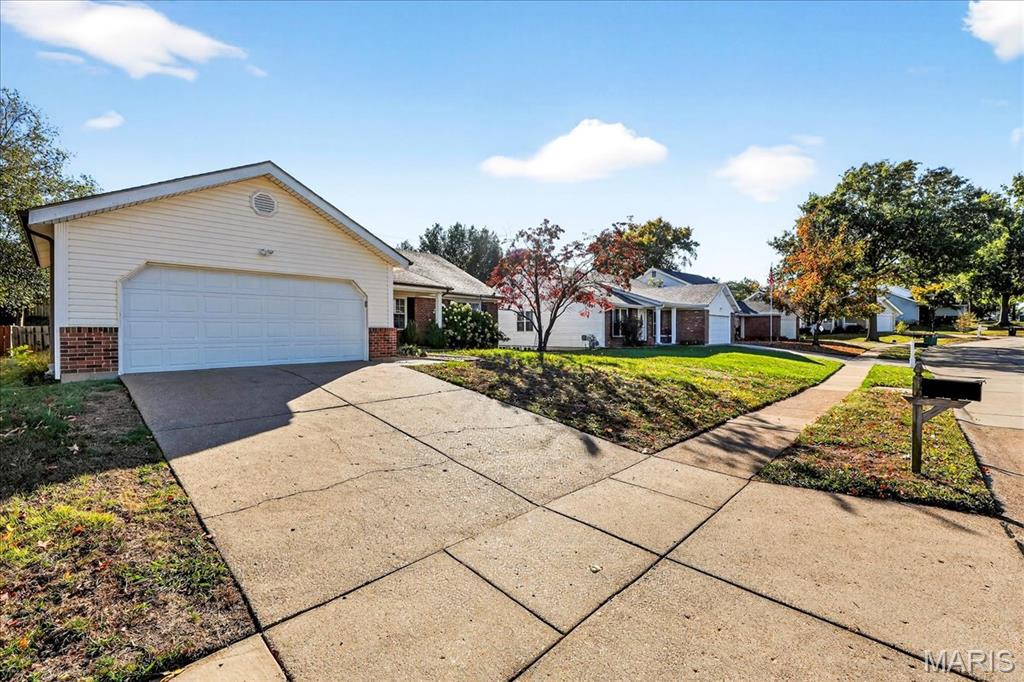 818 Clintwoode Court