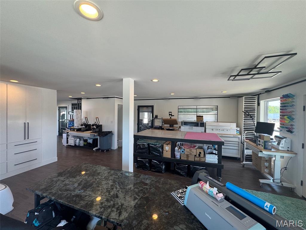 Complex - Commercial Sale