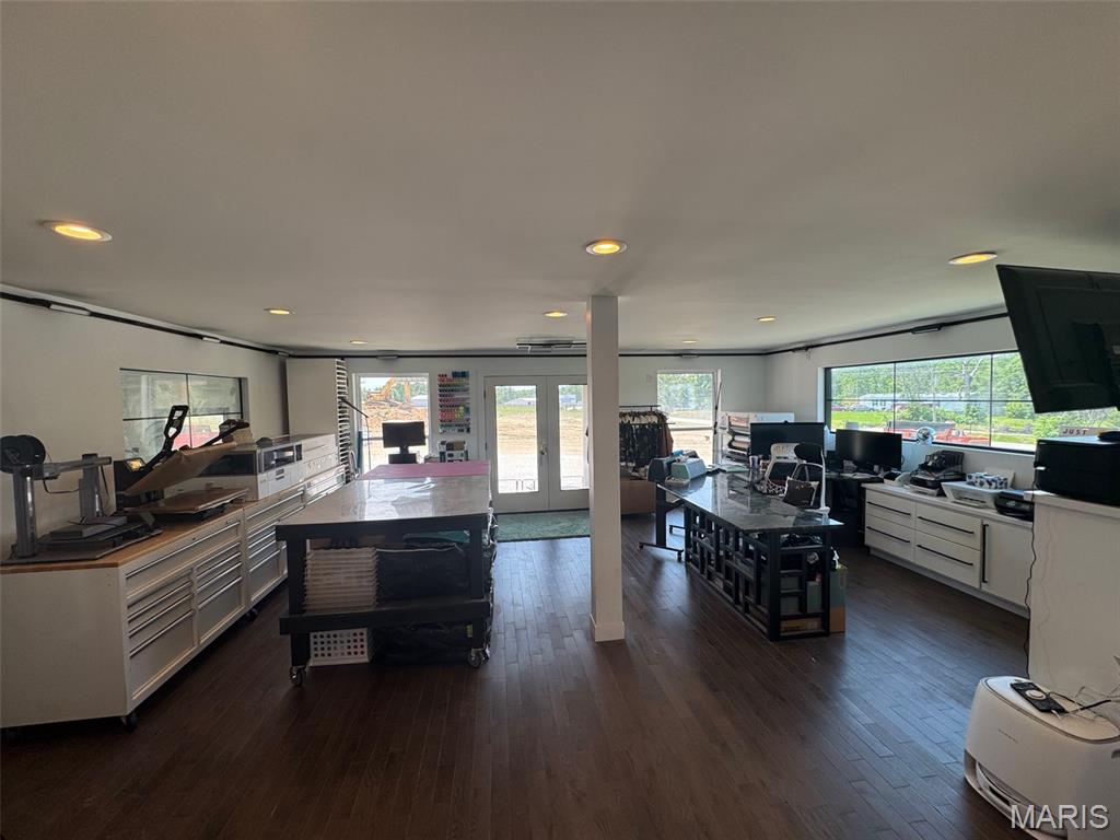 Complex - Commercial Sale