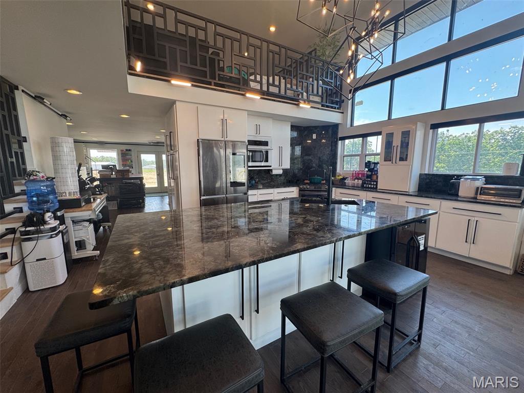 Complex - Commercial Sale