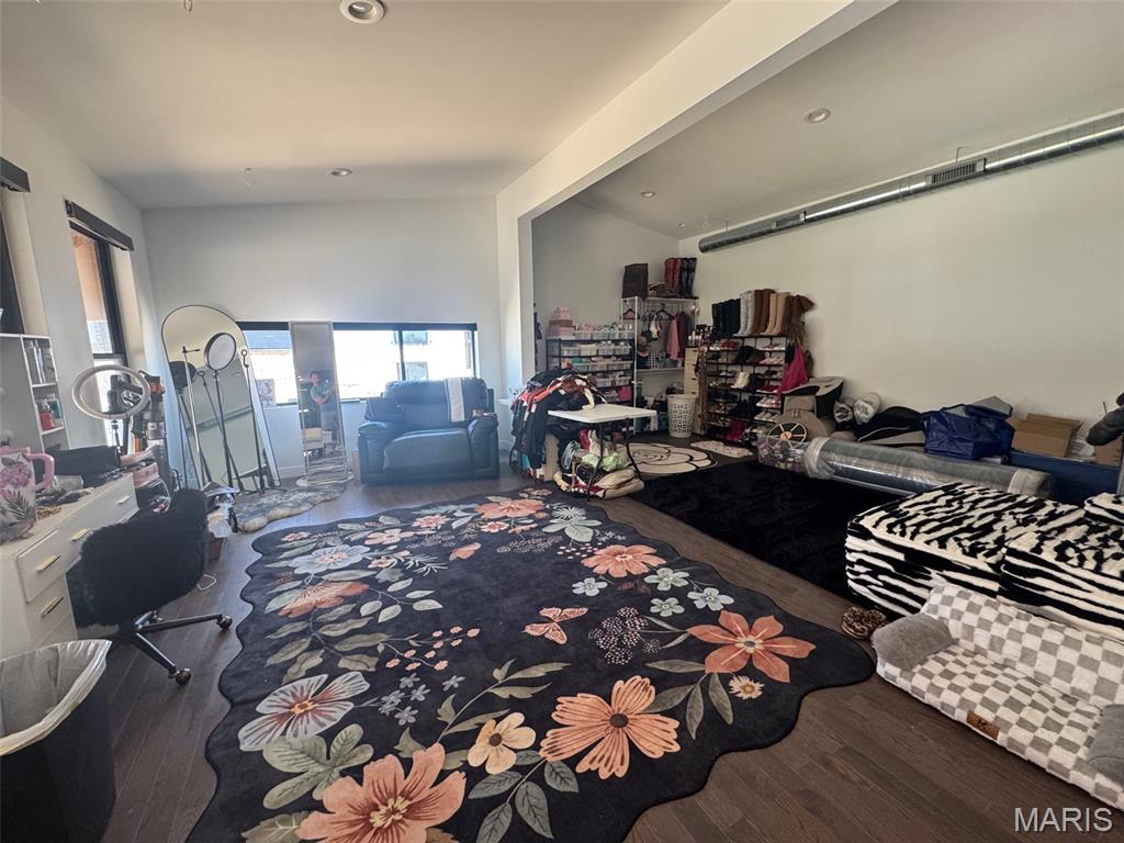 Complex - Commercial Sale
