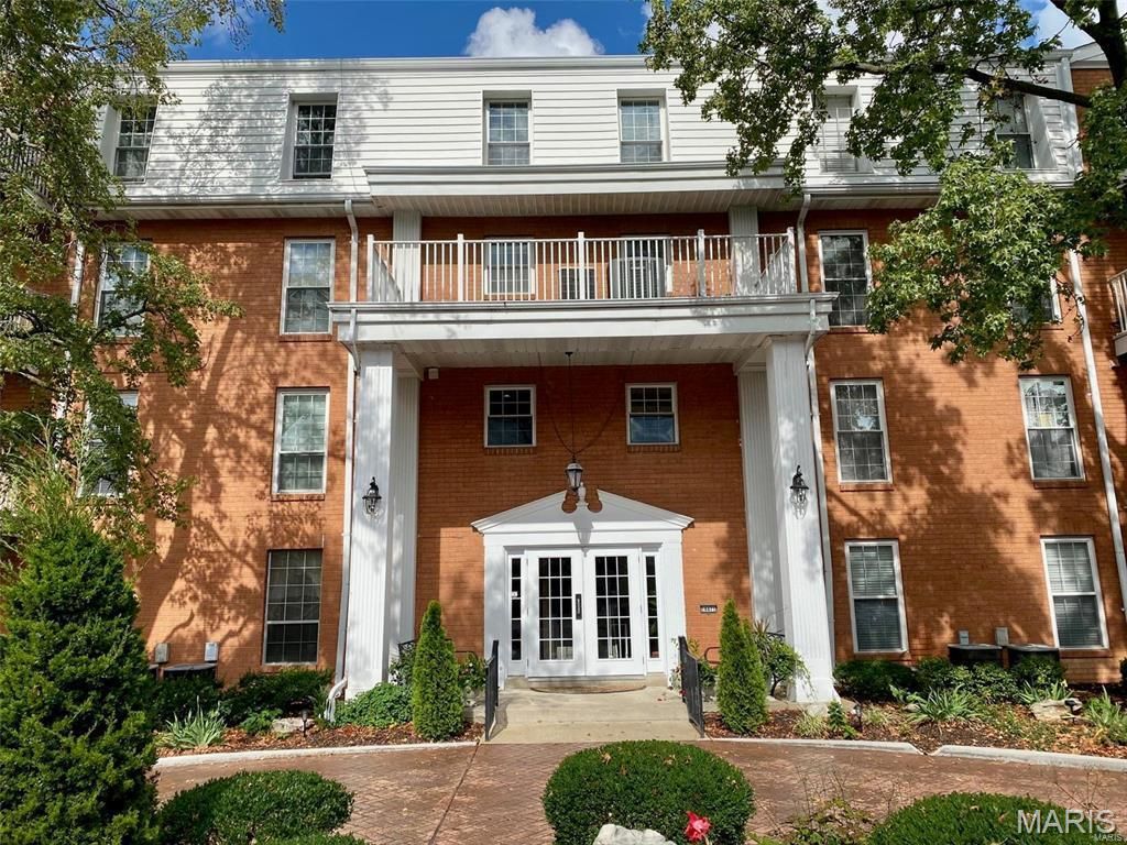 Photo of 14471 Bantry Lane #16, Chesterfield, MO 63017 (MLS # 26025755)