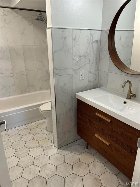 Tiny photo for 14471 Bantry Lane #16, Chesterfield, MO 63017 (MLS # 26025755)