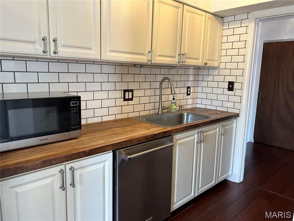 Photo of 14471 Bantry Lane #16, Chesterfield, MO 63017 (MLS # 26025755)