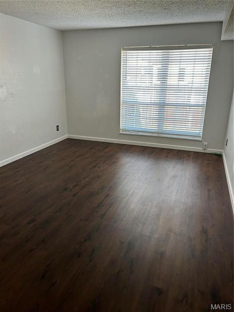 Tiny photo for 14471 Bantry Lane #16, Chesterfield, MO 63017 (MLS # 26025755)