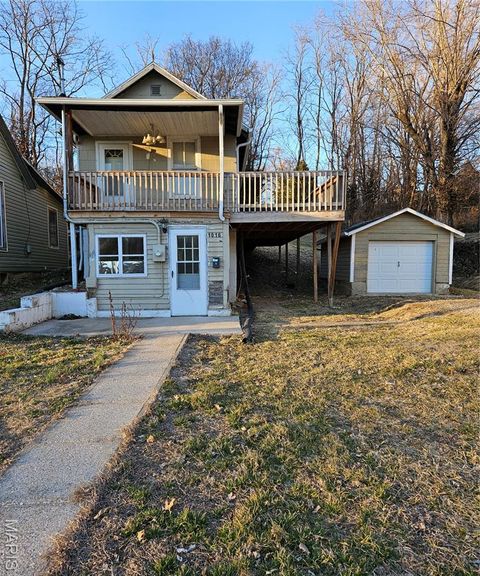 Photo of 1016 Hayward Street, Hannibal, MO 63401 (MLS # 26012011)