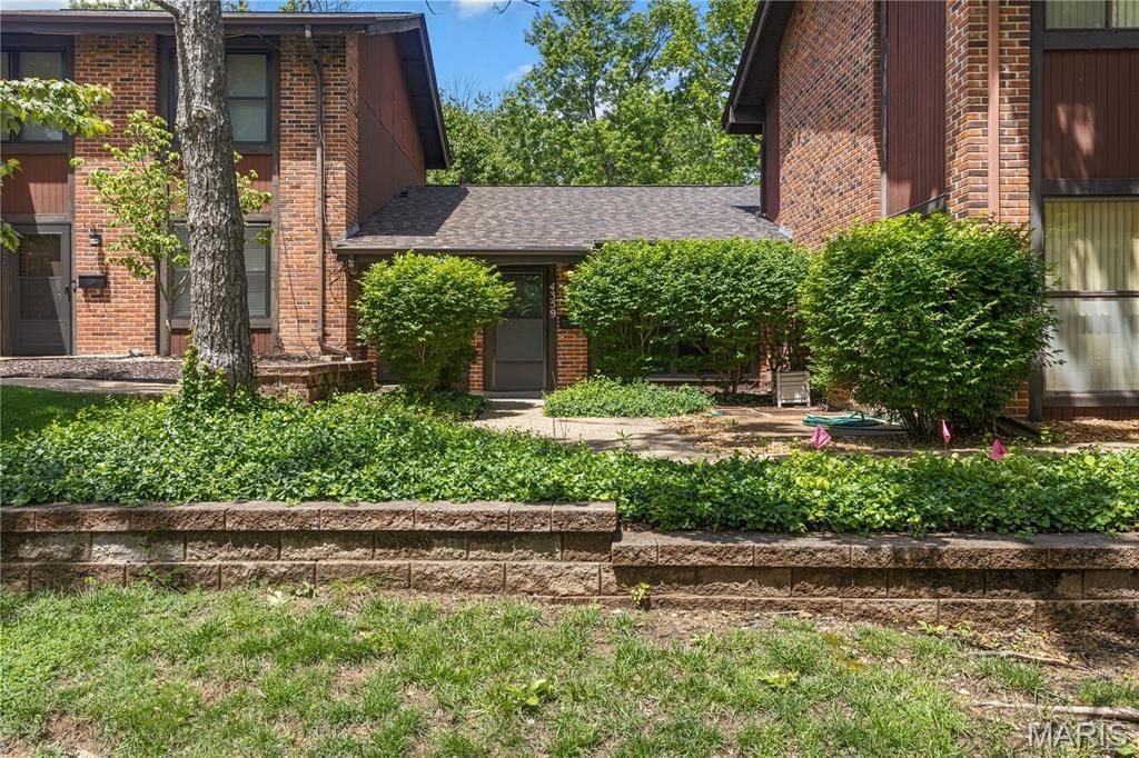 Photo of 4359 Kingbolt Boulevard, Mehlville, MO 63129 (MLS # 26028114)