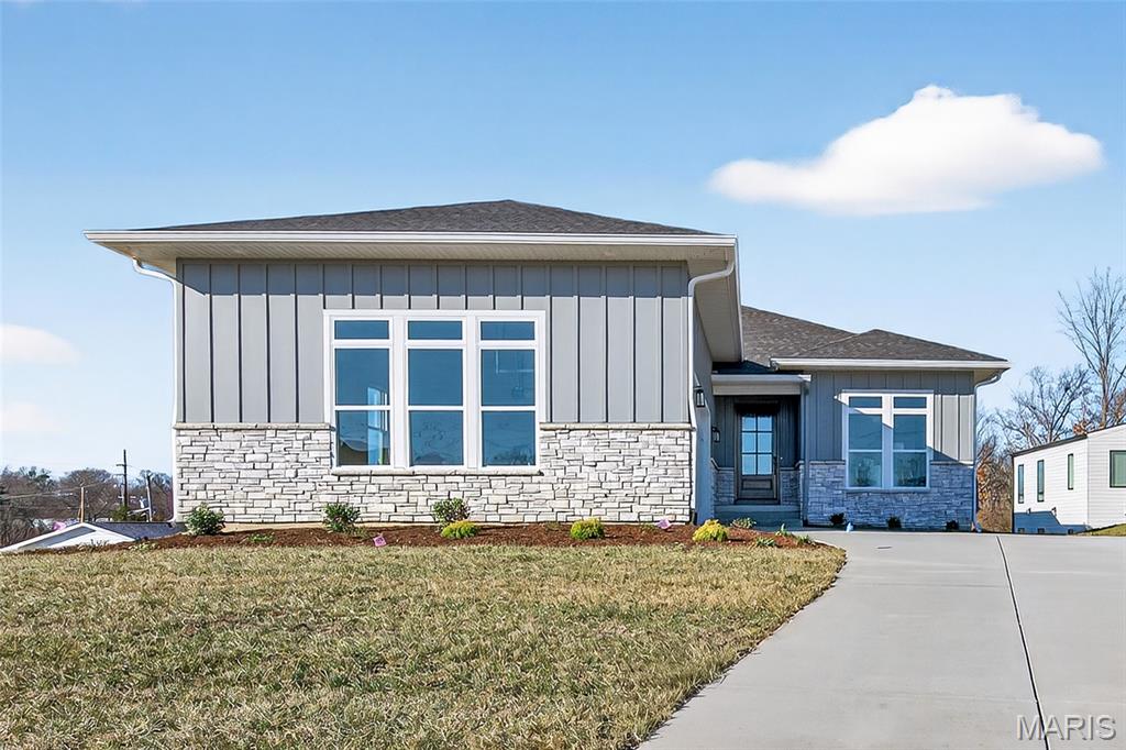 Santino Court - Residential