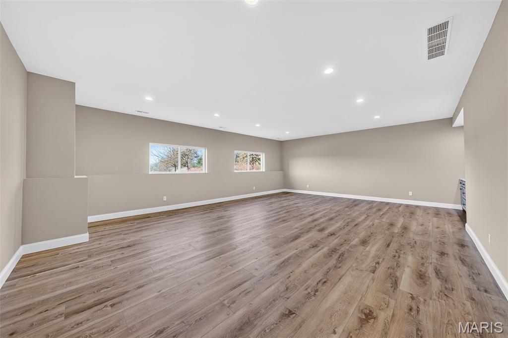 Santino Court - Residential