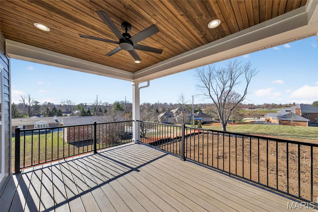 Santino Court - Residential