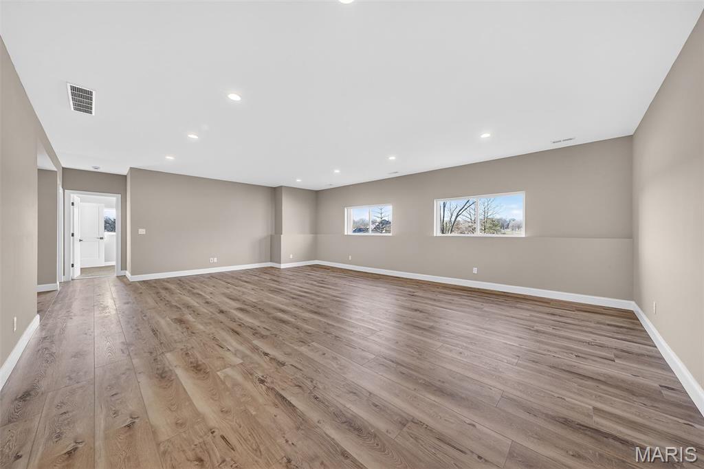 Santino Court - Residential