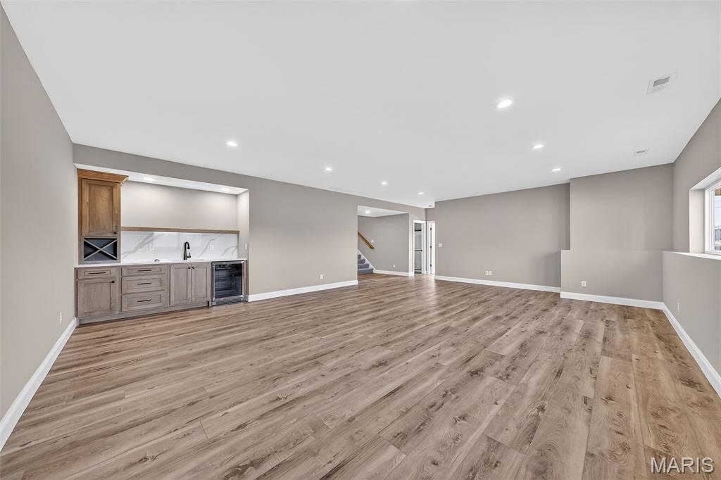 Santino Court - Residential