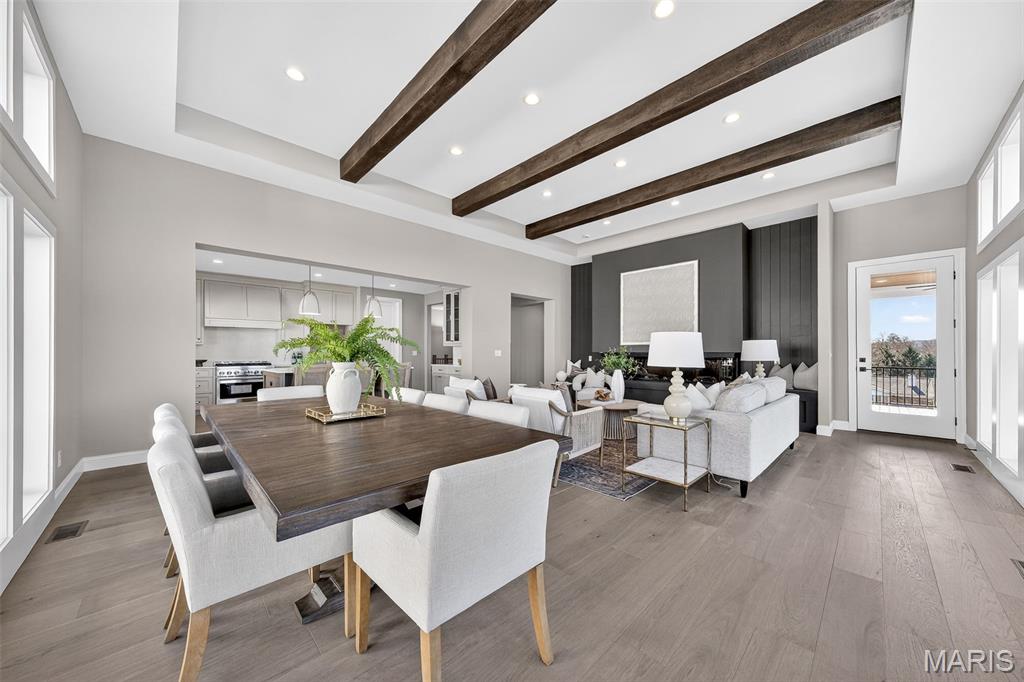 Santino Court - Residential