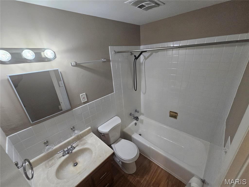 Hathaway Manor 21 - Residential