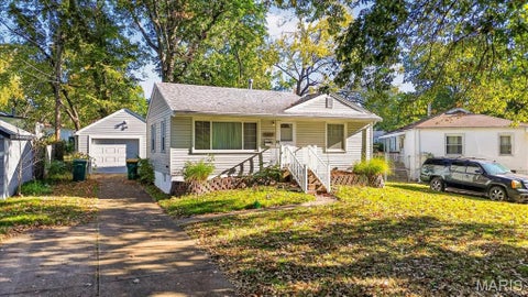 Tiny photo for 7427 Balfour Drive, Hanley Hills, MO 63133 (MLS # 26067299)