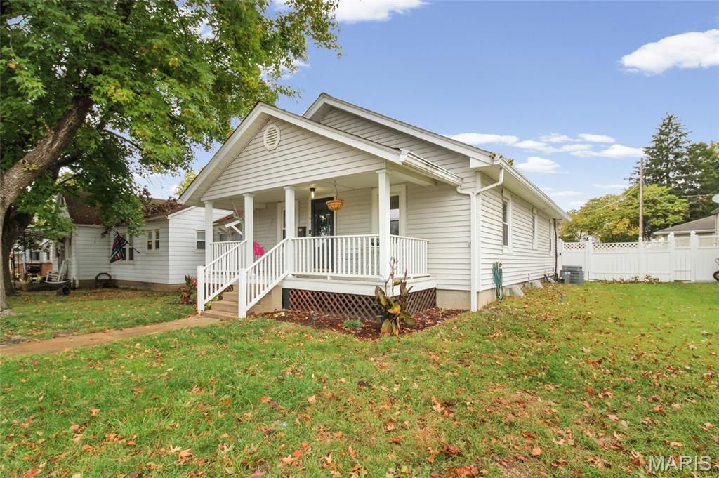 Photo of 407 7th Avenue, Crystal City, MO 63019 (MLS # 25072516)