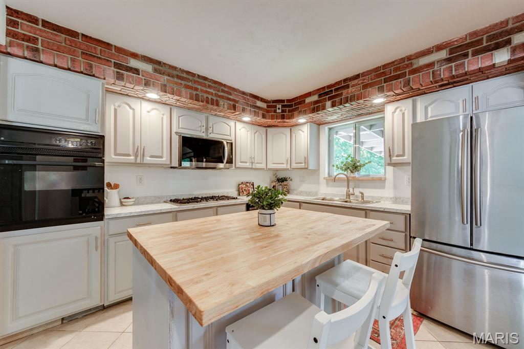 Forest Knoll - Residential