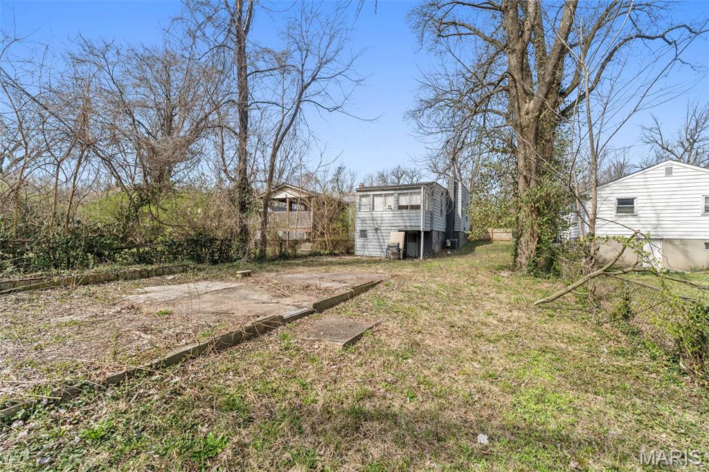 West Walnut Manor - Residential