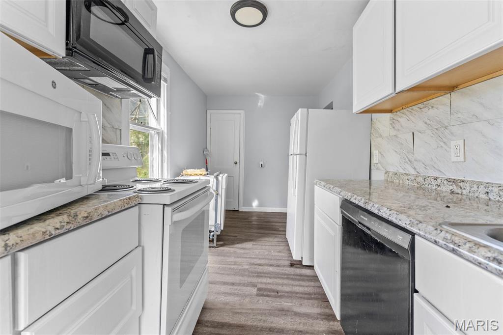 West Walnut Manor - Residential