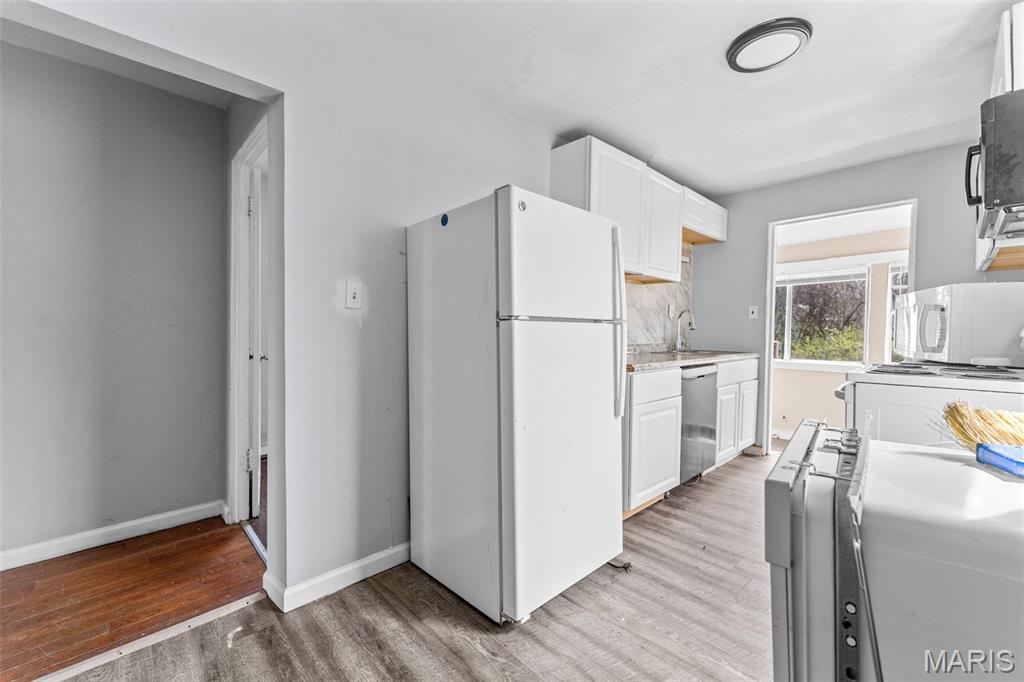 West Walnut Manor - Residential