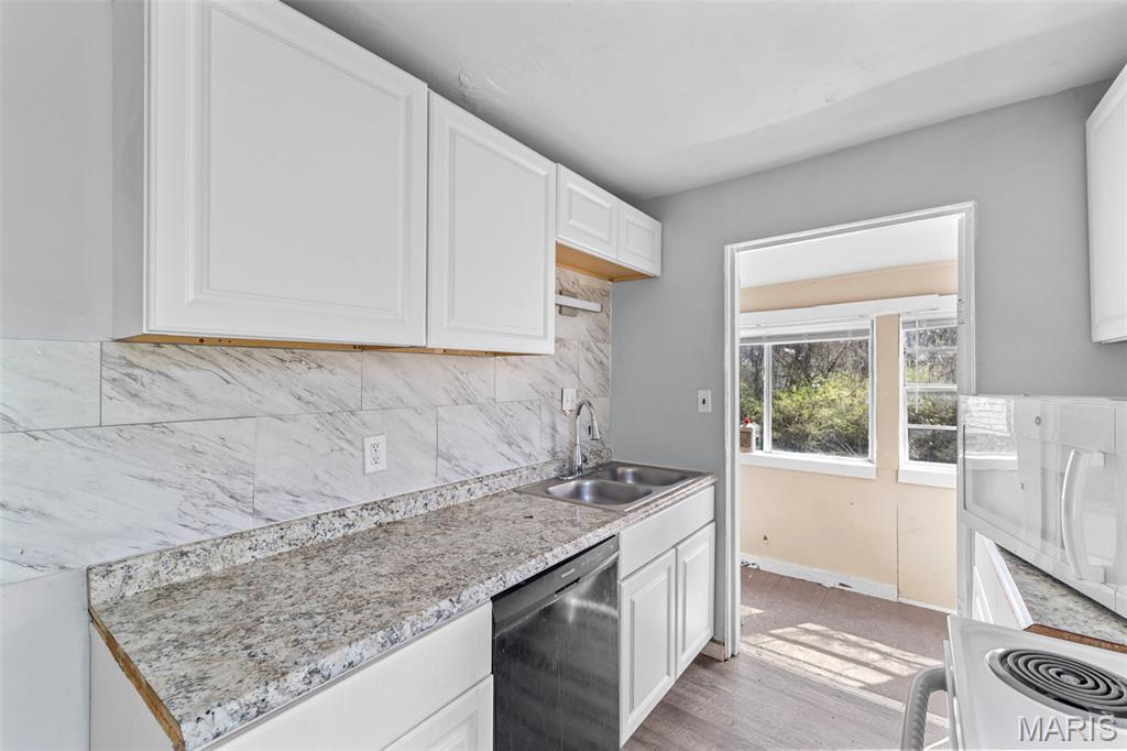 West Walnut Manor - Residential