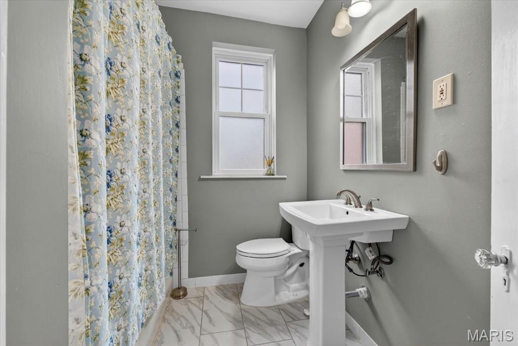 Blue Ridge Court Condo The - Residential