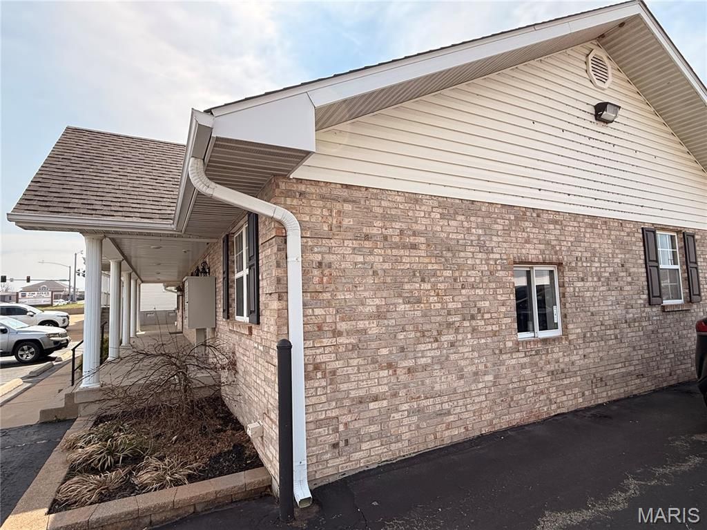 Photo of 725 Maple Valley Drive, Farmington, MO 63640 (MLS # 26026243)