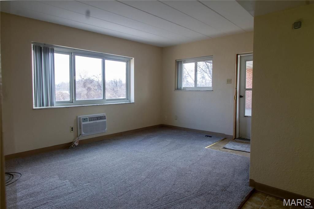 Photo of 2758 Walton Road #H, St Louis, MO 63114 (MLS # 26027502)